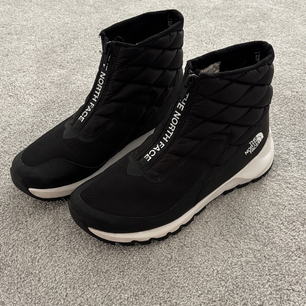 The North Face Black Quilted Ankle Boots